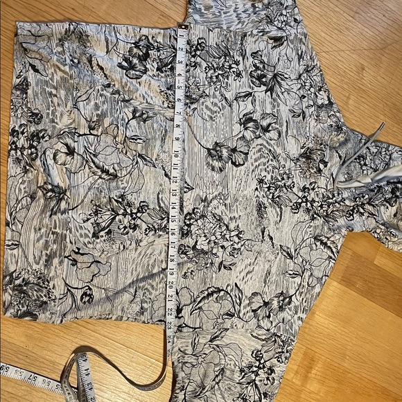 **Athleta Balance Hoodie Sweatshirt - Eden Floral Grey - Picture 8 of 9